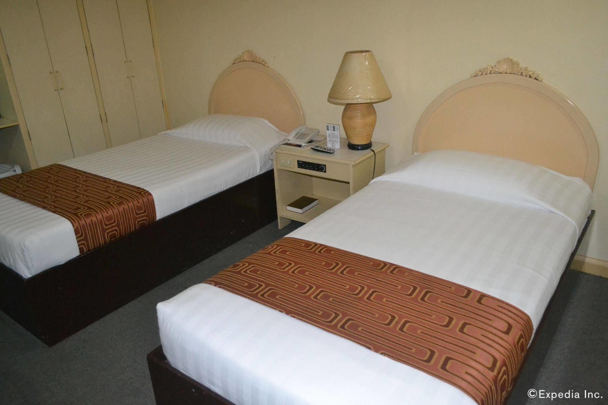 Hotel Cesario Lapu-Lapu City Bagian luar foto