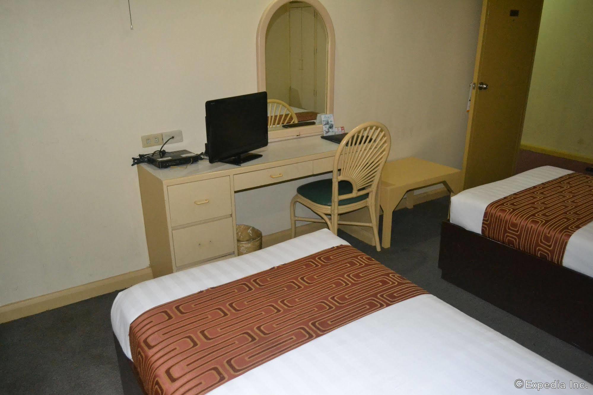 Hotel Cesario Lapu-Lapu City Bagian luar foto