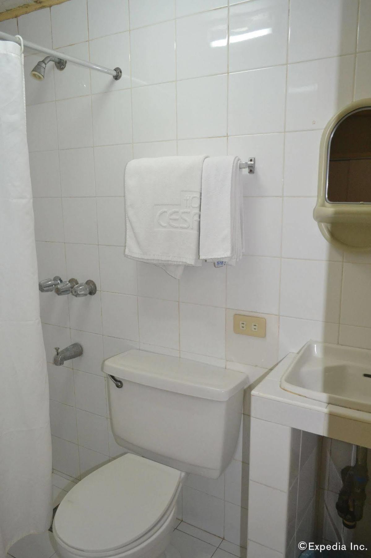 Hotel Cesario Lapu-Lapu City Bagian luar foto